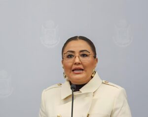 Alista-Claudia-Diaz-Gayou-registro-para-la-coordinacion-municipal-de-Queretaro-e1791891869104